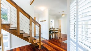 Dining - Banksia at Fingal , 1/92 Rocky Point Rd - Aircon, spa and Wi-Fi (Fingal Bay)