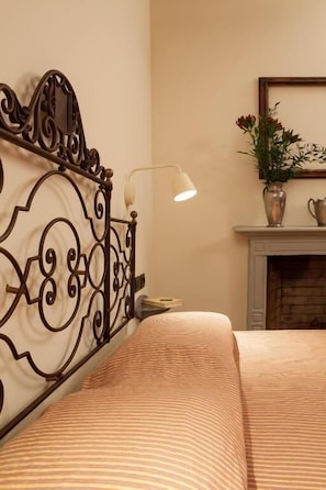 Desk, laptop workspace, free WiFi - Borromeo Rooms (Vimercate)