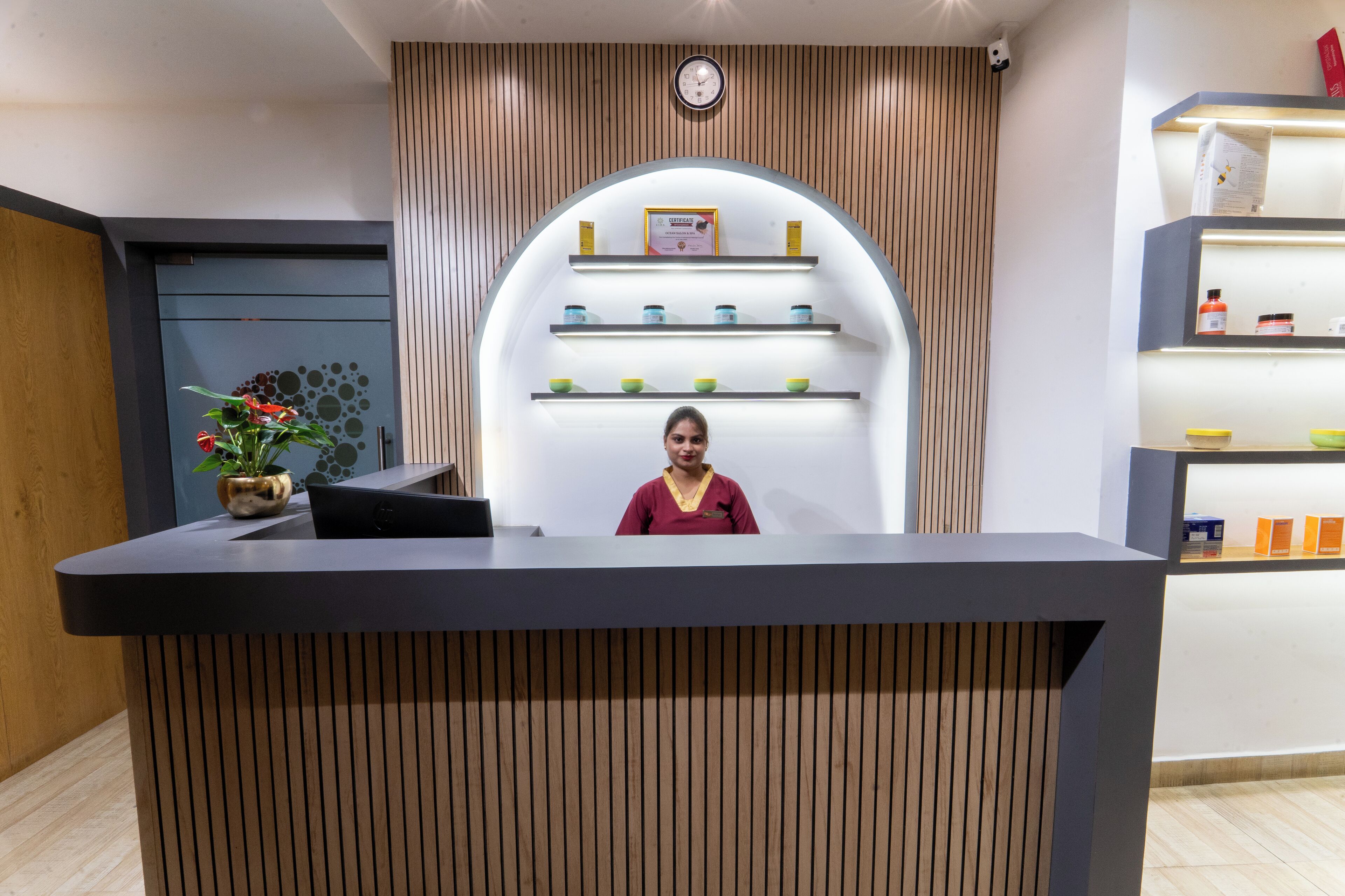 Couples treatment room(s), sauna, hot tub, steam room