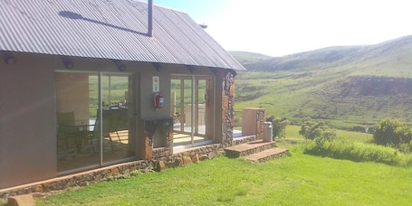 Exterior. Wetlands Game Lodge