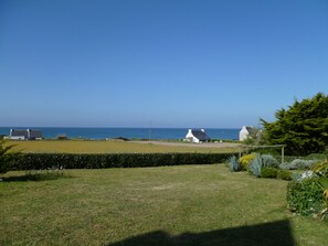 Property grounds - Wunderschönes Ruhiges Ferienhaus am Meer (Plozévet)