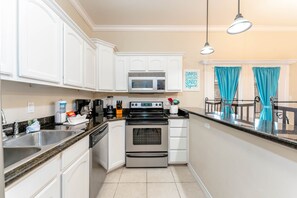 Fridge, microwave, stovetop, dishwasher