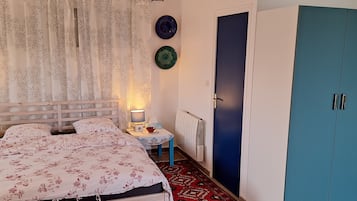 1 bedroom, iron/ironing board, free WiFi, bed sheets