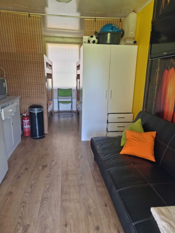 Living area - 1 bedroom campsite in nitriansky kraj (Nitriansky kraj)