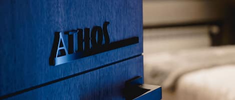 4 bedrooms, bed sheets