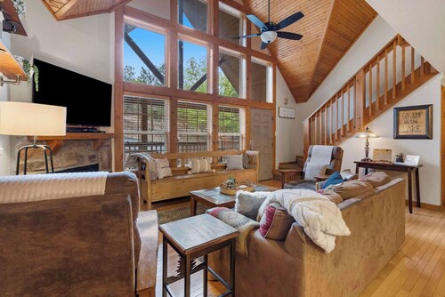 Whispering Creek - In the Heart of Ozarks, Near DT!