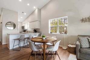 Condo, Multiple Beds, Kitchen, Garden View (Whiskey's Hillside Retreat ) | Dining