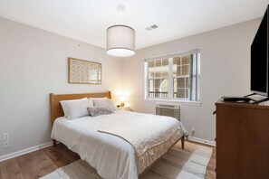 Condo, Multiple Beds, Kitchen, Garden View (Whiskey's Hillside Retreat )