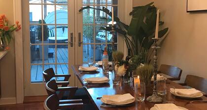 Airy relaxing home w/hot tub -15 min from LGA