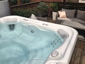 Baignoire à remous extérieure