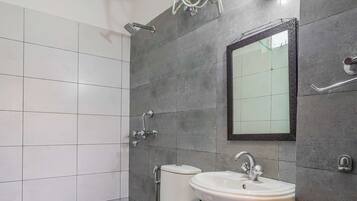 Classic Villa | Bathroom