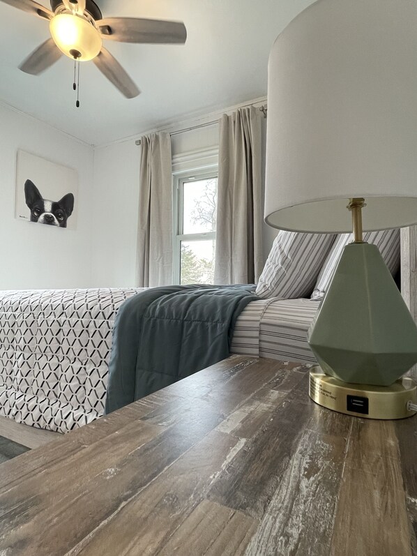 3 bedrooms, travel cot, WiFi, bed sheets