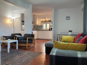 Smart TV, fireplace, books - T1 Sunset View (Albufeira)
