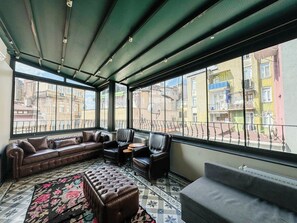 Rooftop terrace - The House Company (Istanbul)