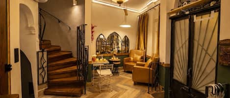 42-inch Smart TV with satellite channels, TV, Netflix