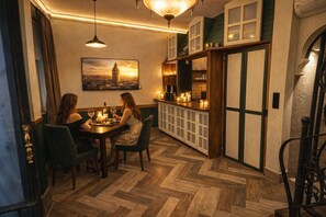 تلفزيون ذكي، برامج وأفلام نتفليكس، أفلام تدفع رسوم مشاهدتها، خدمات بث