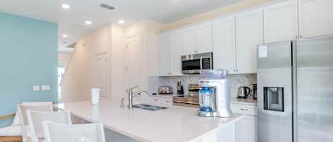Townhome, Multiple Beds, Patio, Garden View (Turquoise Breeze) | Private kitchen