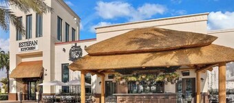 Turquoise Breeze Close to Disney