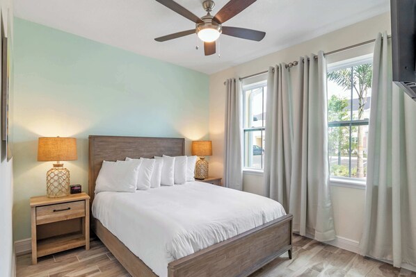 Townhome, Multiple Beds, Patio, Garden View (Turquoise Breeze) | 3 bedrooms, individually decorated, individually furnished, bed sheets - Turquoise Breeze Close to Disney (Kissimmee)