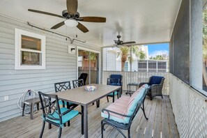 Townhome, 3 Bedrooms | Outdoor dining