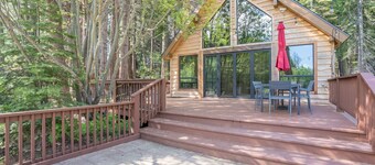 The Pond Cabin