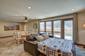 3 dormitoris, escriptori i planxa i posts de planxar 