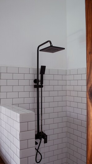 Comfort Apartment | Bathroom - Nebo Studio Apartments (Paje)