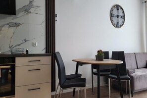 Dining - Apartment in Gąski near Lighthouse & Beach (Gaski)