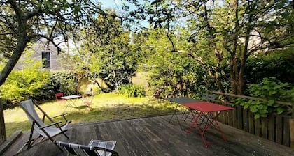 Sweet family home beside see and land !