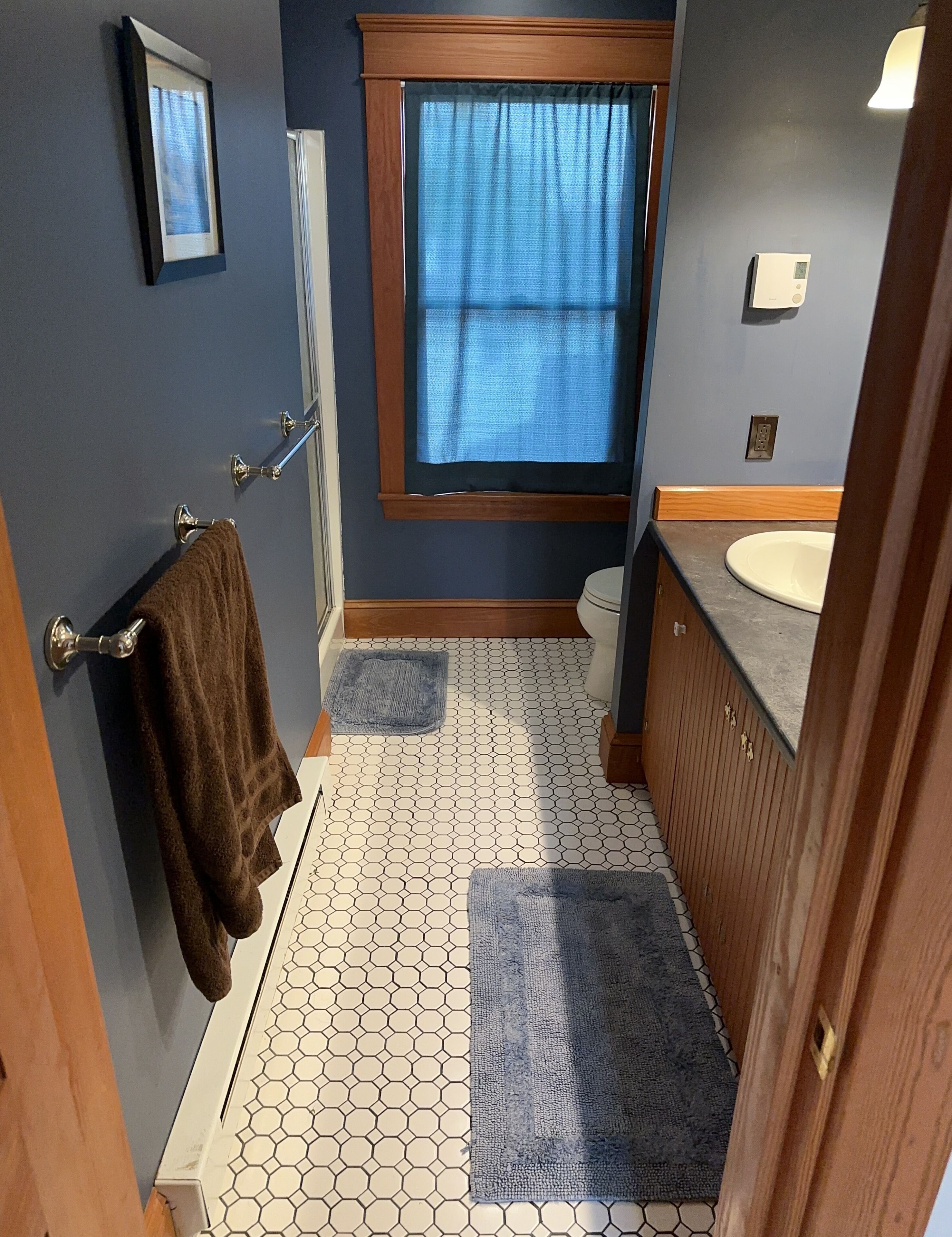 Charming home on Lake Quinsigamond!