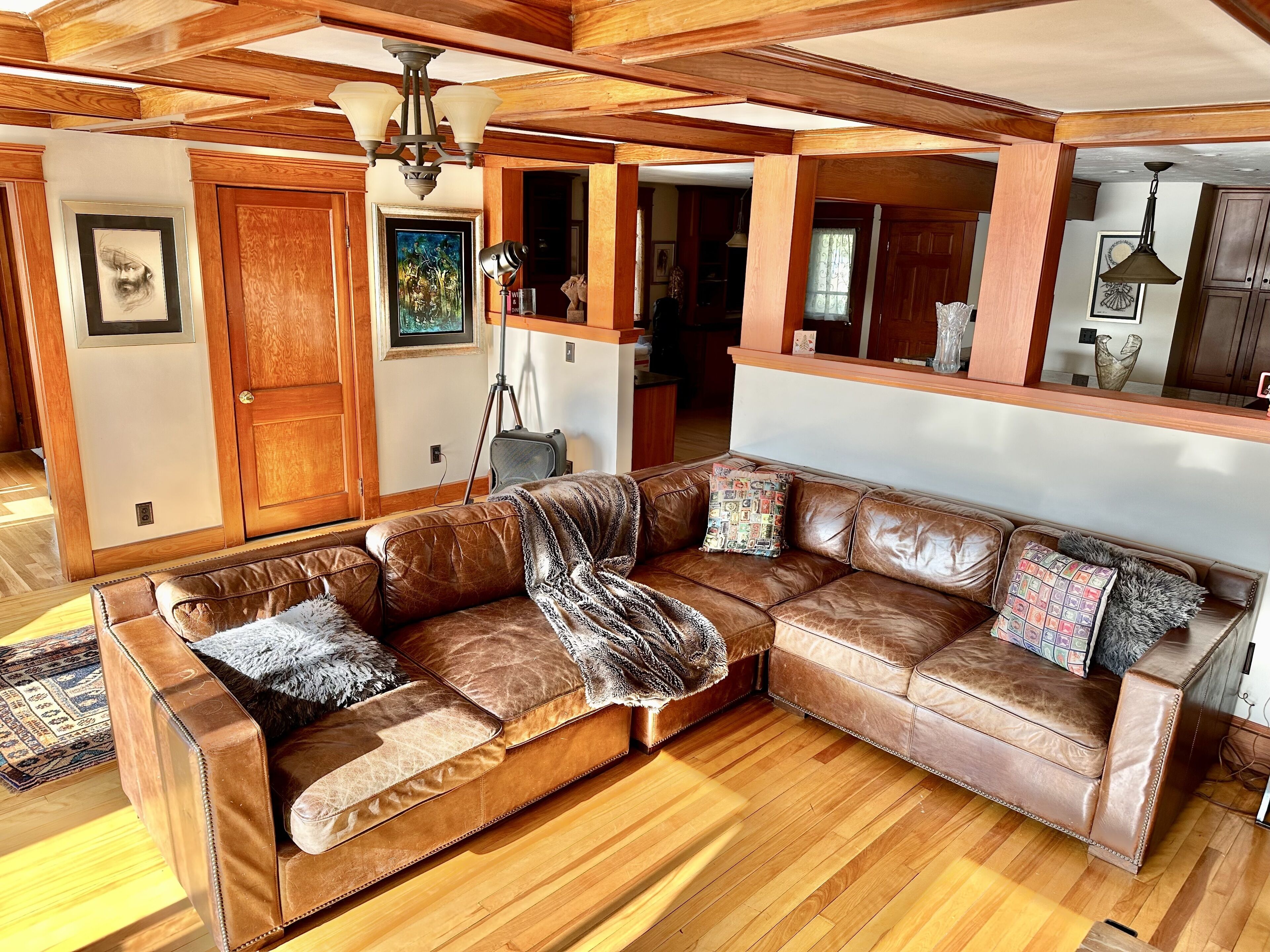 Charming home on Lake Quinsigamond!