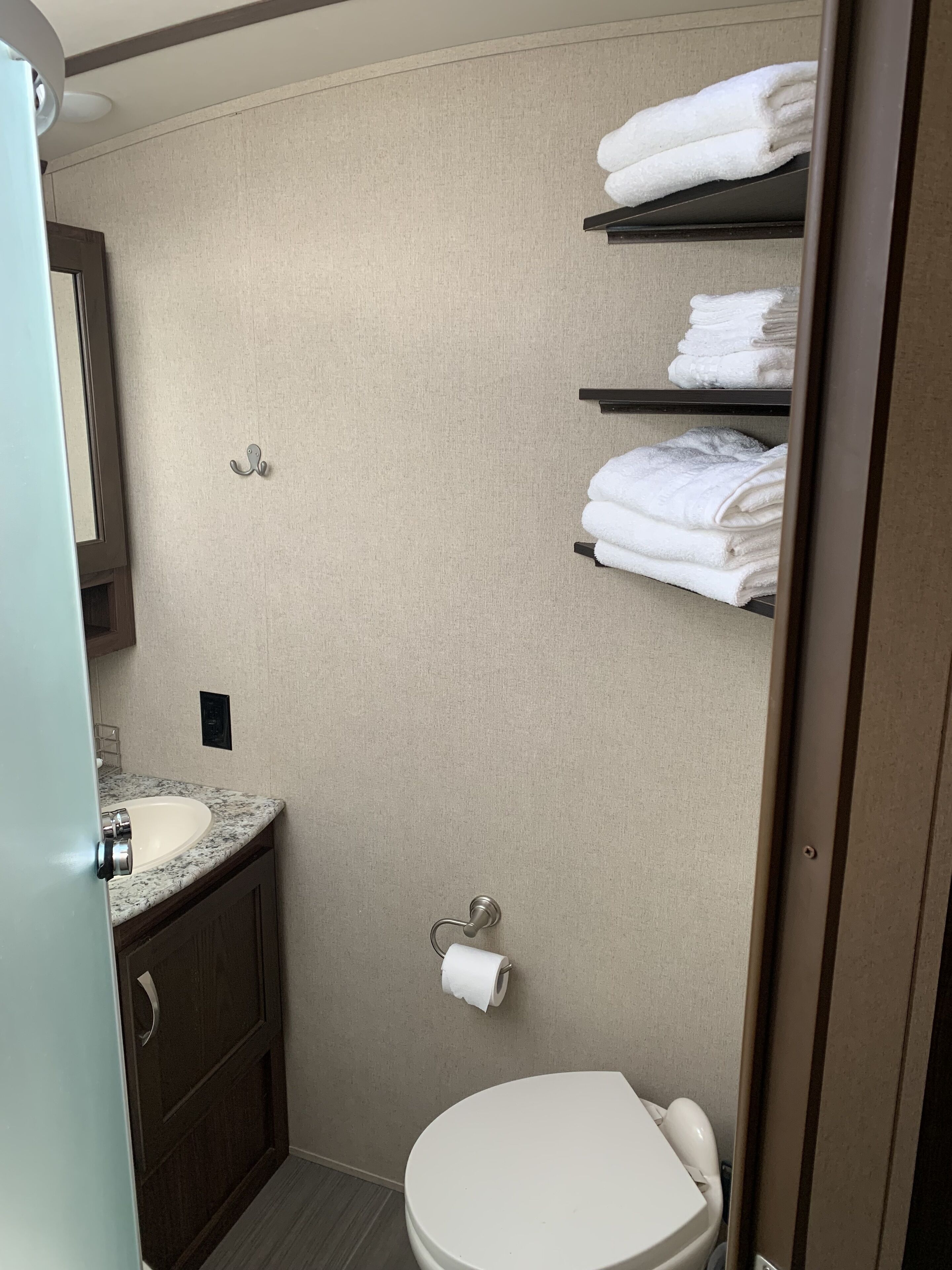 Clean & Comfy Getaway