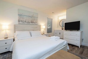 3 bedrooms, iron/ironing board, travel cot, WiFi