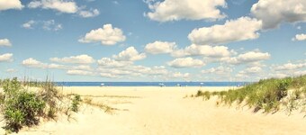 Natural Beauty B - 3min walk to beach