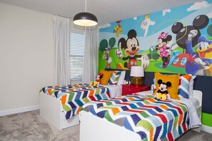 7 habitaciones, tabla de planchar con plancha, wifi y ropa de cama