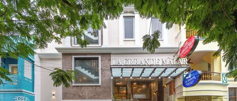 Bagian depan properti