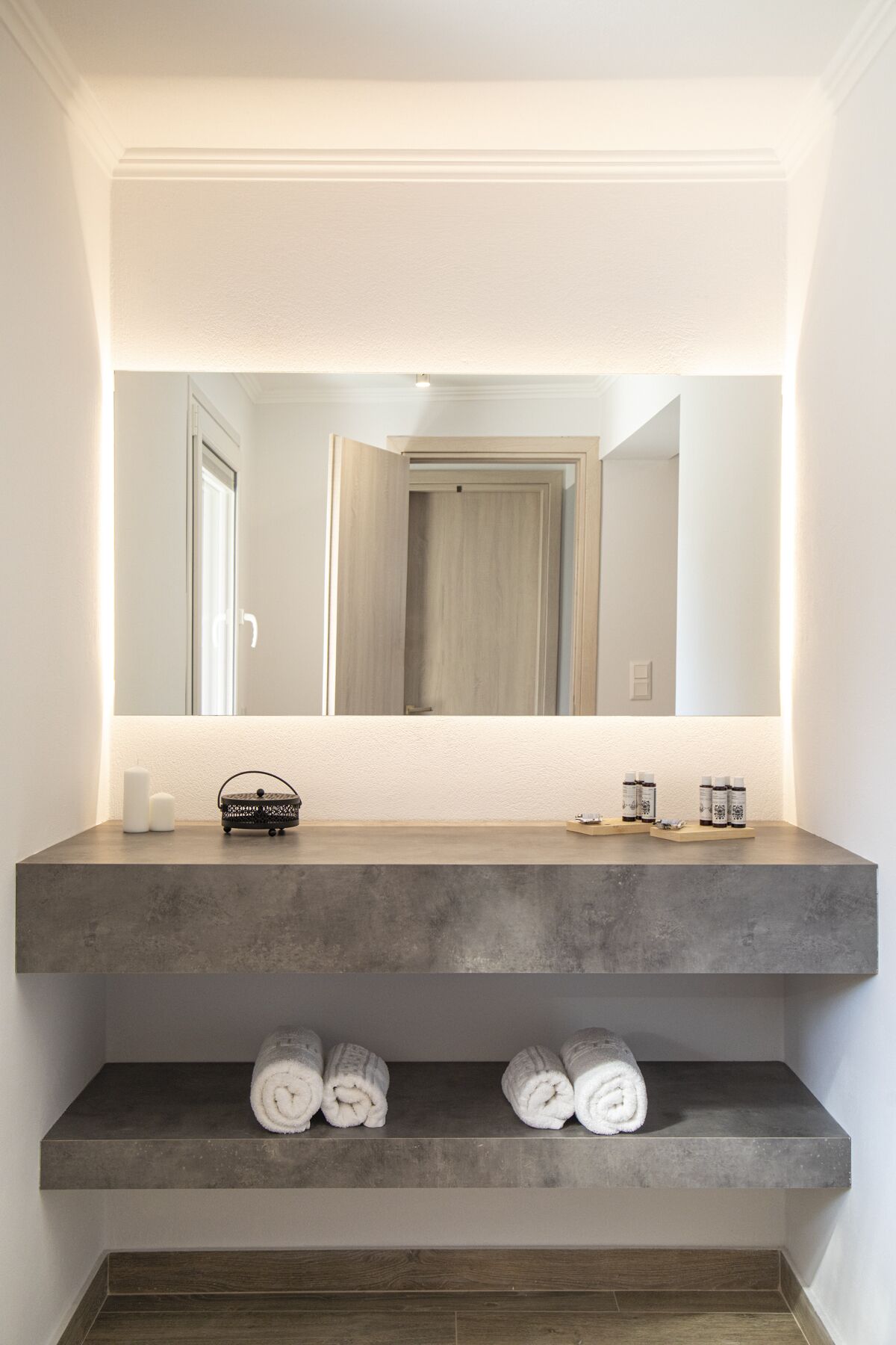 ETHOS Luxury Home - Seaview Villa with Hot-Tub