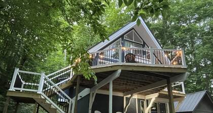 Blue Chalet - Privacy, Golf, Ski, Relax!