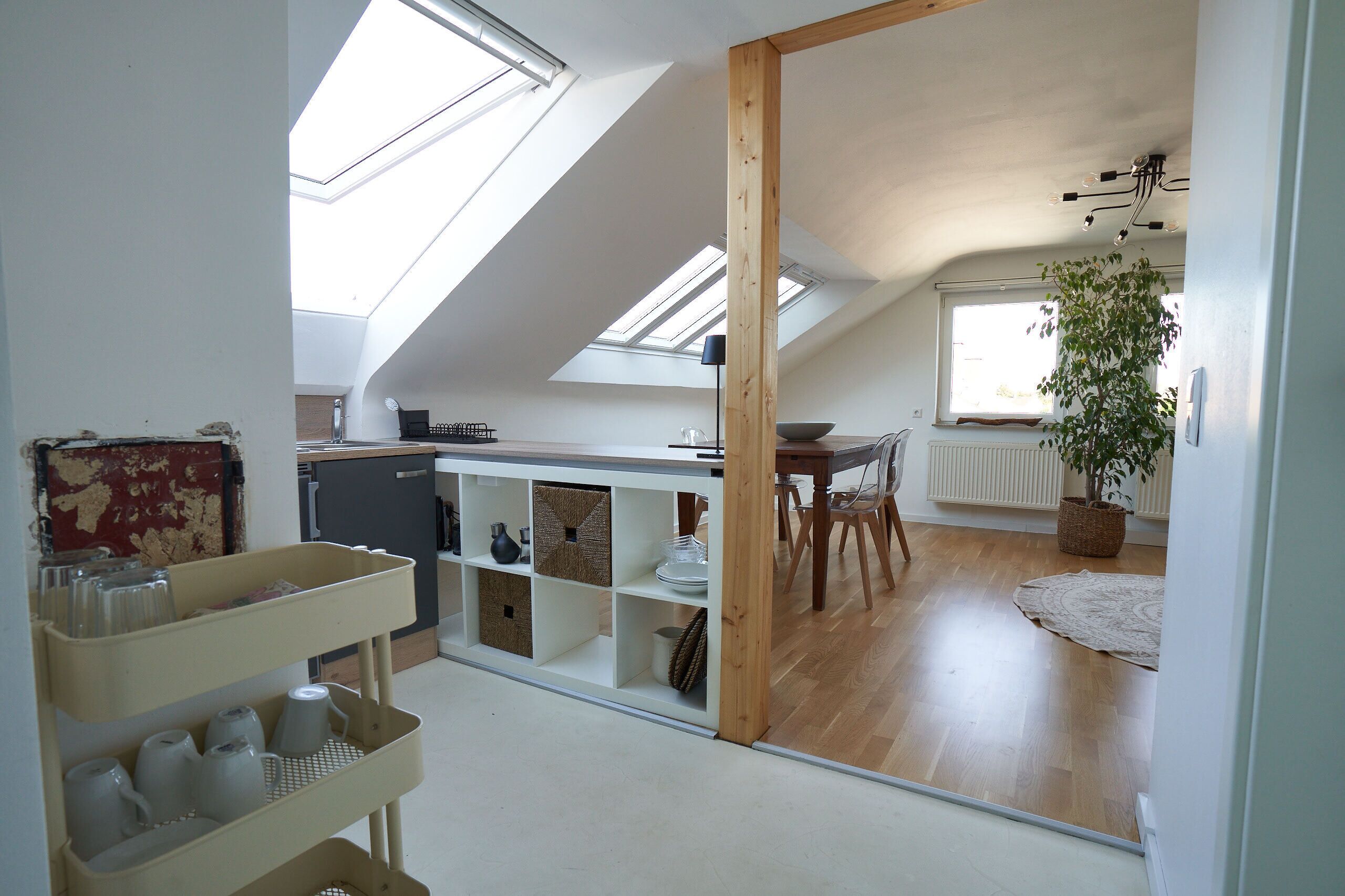 Helle, Gemütliche Dachgeschosswohnung mit Blick Über das Neckartal