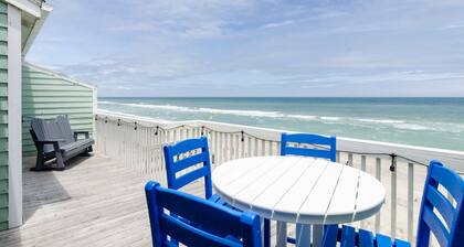 Spacious ocean front condo in Ocean Dunes!