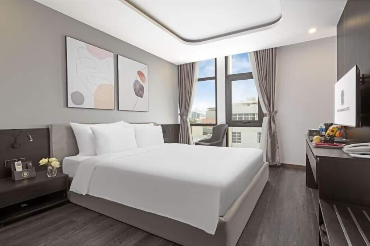1 Schlafzimmer, hochwertige Bettwaren, Daunenbettdecken, Minibar