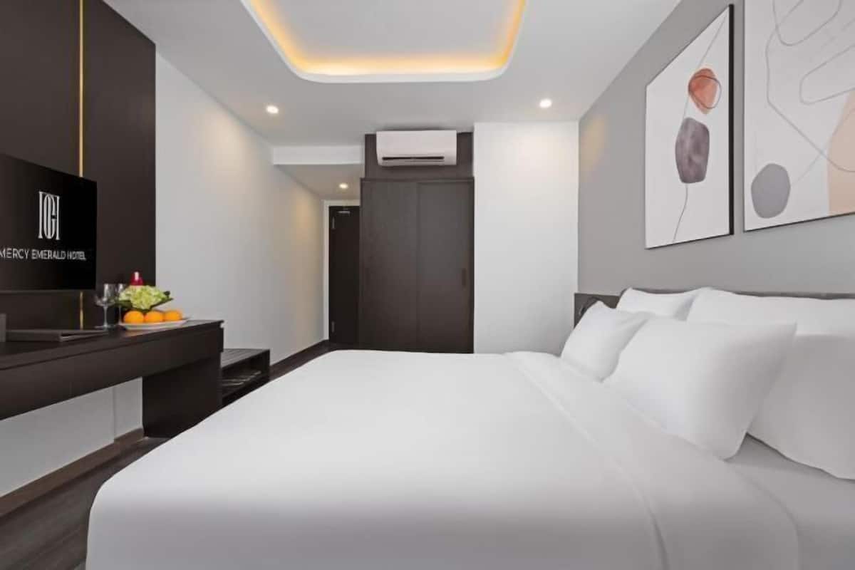 1 Schlafzimmer, hochwertige Bettwaren, Daunenbettdecken, Minibar