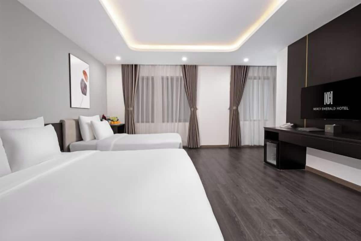 1 Schlafzimmer, hochwertige Bettwaren, Daunenbettdecken, Minibar
