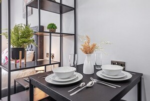 Double Room, Private Bathroom (FF 2B - Woodstock) | 1 bedroom, desk, laptop workspace, iron/ironing board