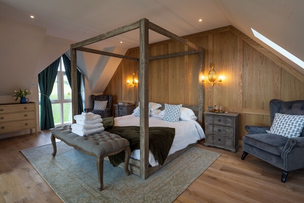 1 bedroom, iron/ironing board, travel cot, free WiFi