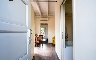 Minibar, caja de seguridad en la habitación y cortinas blackout