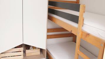 2 habitaciones y cuna de viaje