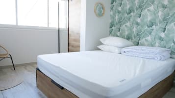 2 makuuhuonetta, vauvan matkasänky