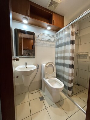 Bidet, Seife, Shampoo