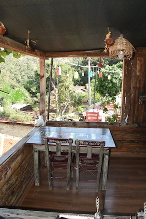 Breakfast, lunch, dinner served; local cuisine